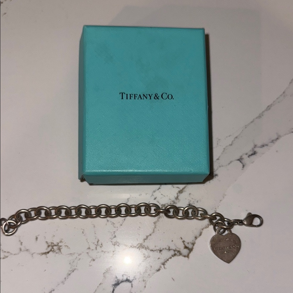 100% Authentic PRELOVED Tiffany & Co. Silver Heart Charm Bracelet